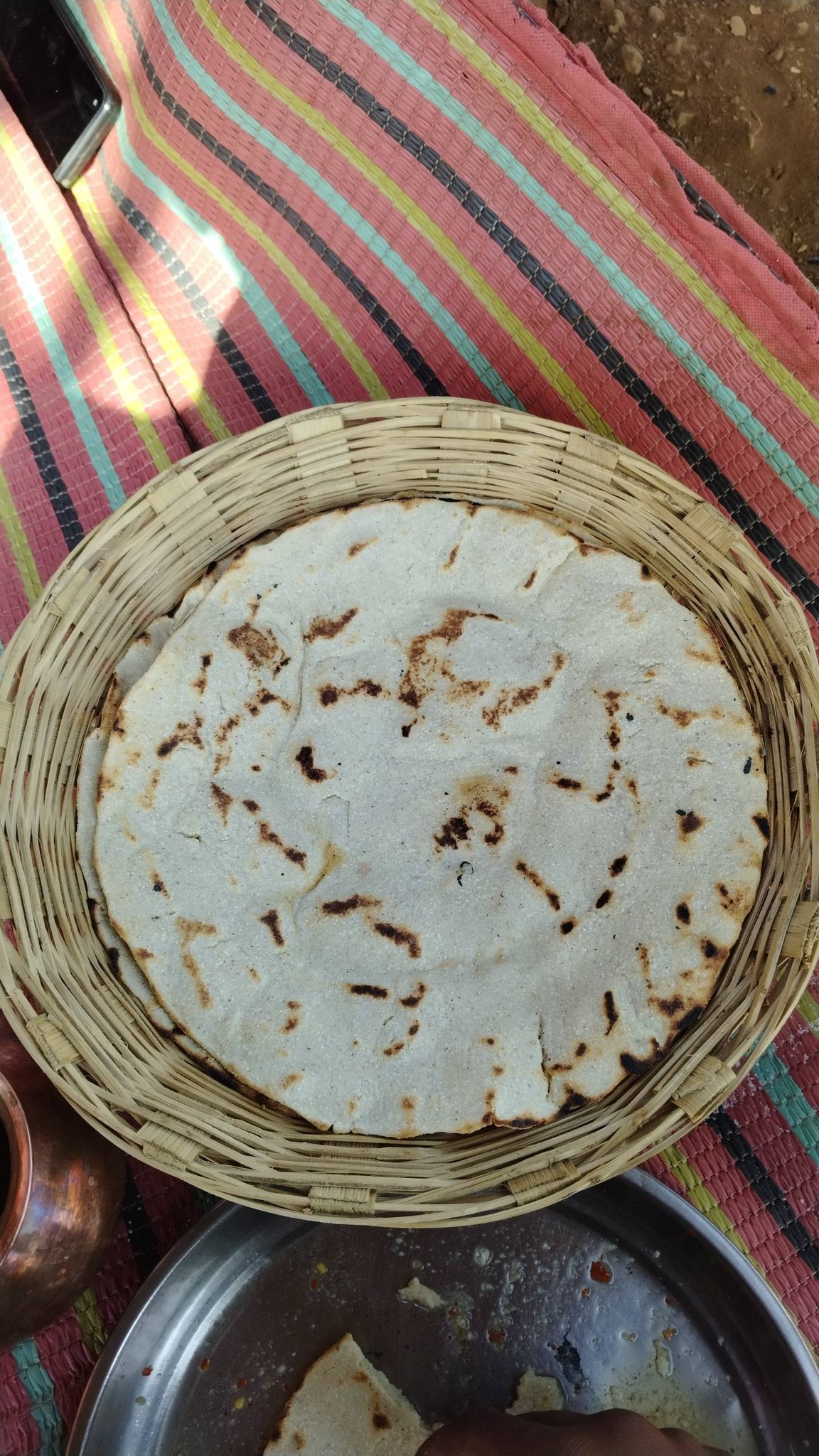 कुटकी-मक्के की रोटी
